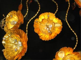 The Golden Poppies Tiara, détail